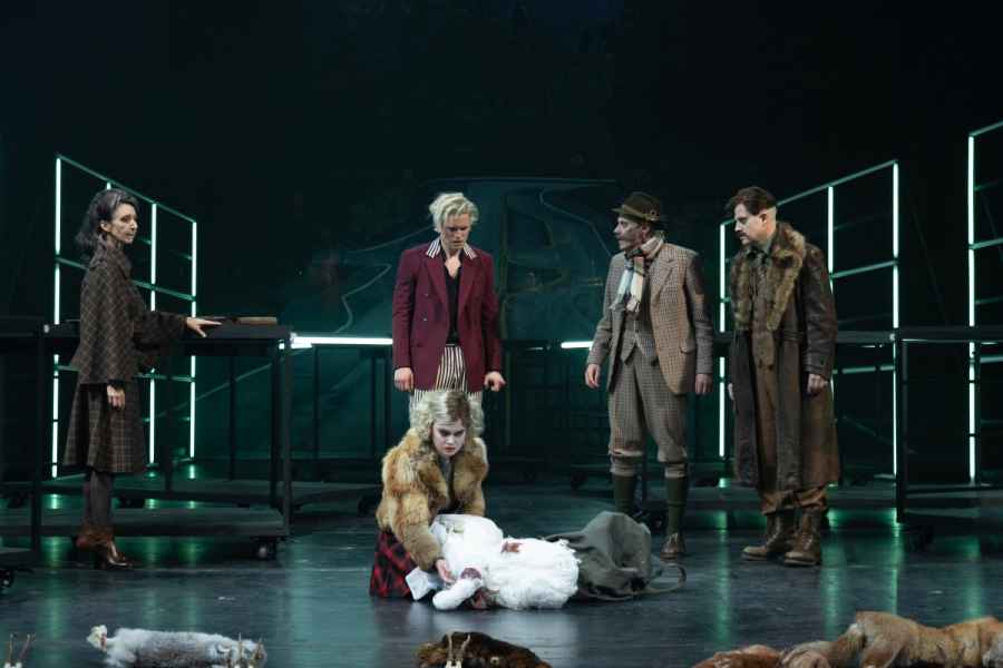 The Black Rider - The Casting of the Magic Bullets